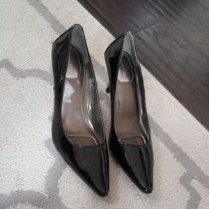 Dolly Calvin Klein Black Patent Leather Pumps
